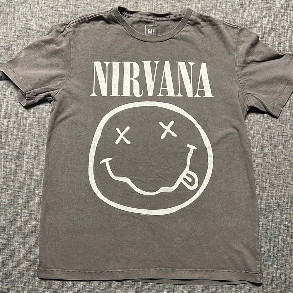 GAP Nirvana graphic tee (small)